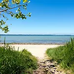 Сasa de vacaciones Reethaus Schwan Mit Grossem Grundstueck By Interhome *