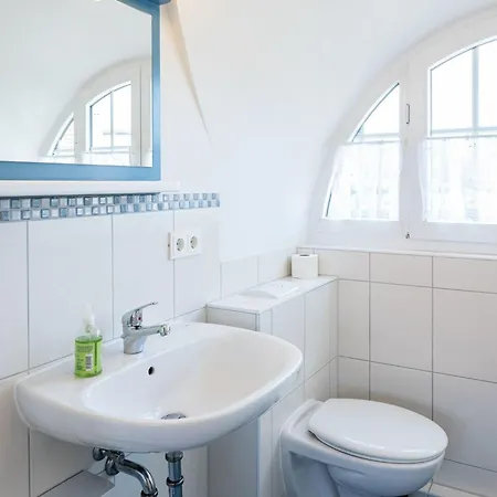 Reethaus Schwan Mit Grossem Grundstueck By Interhome * Beckerwitz